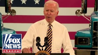 Biden caught in another 'bizarre' moment