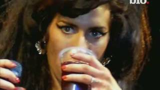 Amy Winehouse Biografia-(Documental en español)parte2de-2