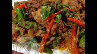 ผัดเผ็ดไก่พริกไทยอ่อน