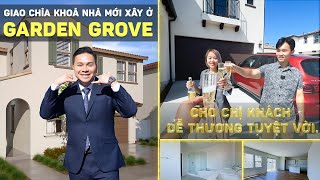 Việt Hình - Giao Chìa Khoá Nhà Mới Ở Garden Grove Cho Chị Khách Dễ Thương Tuyệt Vời