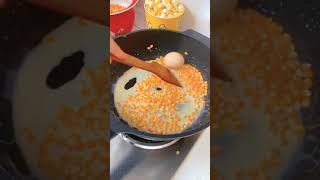 अंडे के साथ पॉपकॉर्न - Popcorn with Egg taste - New way to try #popcorn #short