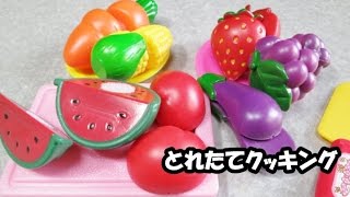 Playing kitchen toy ままごとトントン