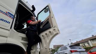 Mercedes Actros MP5 door panel removal