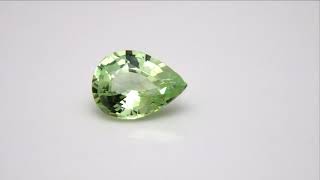 グリーングロッシュラーガーネット　green grossular garnet