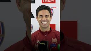 "You are a genius!" Mikel Arteta finally knows how to settle the Raya/Ramsdale debate... 😅