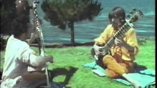 Ravi Shankar teaches George Harrison how to play sitar 1968 (Rishikesh, India HQ RARE)