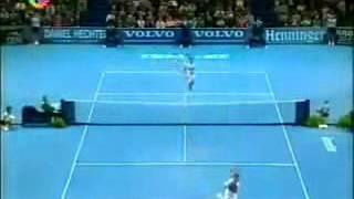 Pete Sampras and Stefan Edberg play the point of the tournament (Masters 1992 RR)