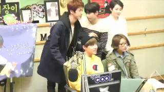 140403 Sukira - Phototaking with Guests