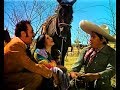 Flor Silvestre, Antonio Aguilar y Cornelio Reyna - Palomas que andan volando (1972)