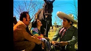 Flor Silvestre, Antonio Aguilar y Cornelio Reyna - Palomas que andan volando (1972)