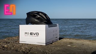 SENA R1 EVO Unboxing - Bluetooth Smart Cycling Helmet