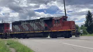 CN L551 Flying by mainway dr on the Halton sub