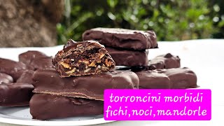 Torroncini morbidi con fichi, mandorle e noci