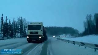 Crazy Semi Truck Drivers   Dangerous Overtaking