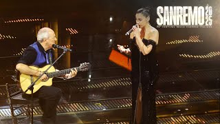 Sanremo 2025 - Gaia con Toquinho cantano “La voglia, la pazzia”