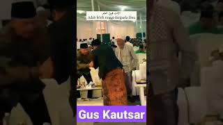 Masyaallah Adab Gus Kautsar. #adab #guskautsar #guskautsarploso