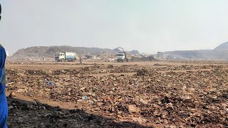 Garbage Mountain Of Kolkata || Dhapa - Recycling Waste Products #ratnalivlogs