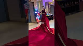 #redcarpetartist #longdressgirl #foriegnerartist #welcominggirl