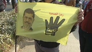 القاهرة:المؤيدون لمرسي يحتشدون أمام مقر المحكمة