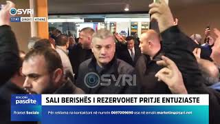 Sali Berisha mbërrin në takimin në Athinë, mbështetësit e presin me entuziazëm e brohoritje