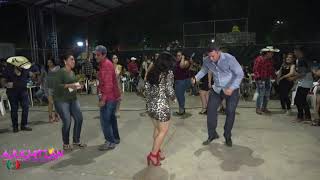 El chavo todo terreno se llevo la noche bailando con todas las chicas | Ajuchitlan Del Progreso