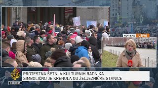 'Daske su zaćutale': Protestna šetnja glumaca i pozorišnih radnika u Novom Sadu