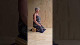 Eco Peace Meditation Seat - How to Sit and Kneel