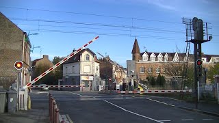 Spoorwegovergang Lesquin (F) // Railroad crossing // Passage à niveau