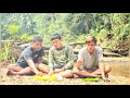 HUNT PUNAI AND Squirrels UNDER BANKING TREE EATING DIRECTLY BY THE RIVER