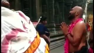 Senguruthi seyone' at Tiruchendur-Ponniyin Selvan Devaralan aatam a man singing a song