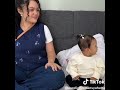 Azura goyang TikTok bareng Tante Amora !!