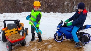 Funny Kids Ride on Tractor Power Wheels Sliding on the Snow / Road Works with Children Toys