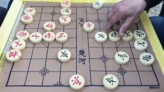 红方你下棋真不带这样玩的，看你把对面大爷气的一句话不说，哈哈