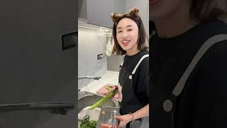 夫妻最舒服的状态莫过于孩子睡着后偷摸的喝点，处成兄弟的感觉 夫妻日常 省饭课代表 夜宵 这一口香到心趴上了