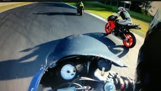 VALLELUNGA epic battle on board suzuki GSXR 750K6 vs kawasaki ninja ZX10R 04