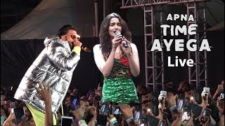 Alia bhatt and ranveer singh live rap Performance Apna Time Ayega With Huge Crowed