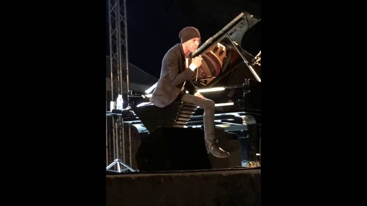 Ezio Bosso In Concerto - Ostuni, 17 Agosto 2016 - YouTube