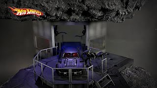 2020 BATMOBILE BATCAVE DIORAMA