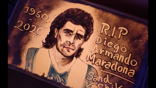 #maradonasandart #sandart Sand artist Sand Kaushik pays tribute to famous footballer Diego Maradona