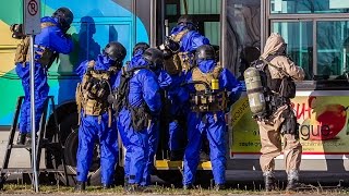 RAW: Simulation: Terrorist attack at Longue-Pointe