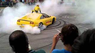 Freestyle em Famalicão 2011 -  Paulo Martinho em Ferrari 355 GTS