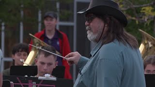 Ogden community celebrates beloved band teacher's retirement after 33 years