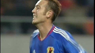 [サッカー JP] 【CBですが】闘莉王23歳 狂気の5人抜きドリブル vsロシア代表