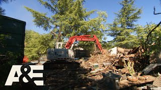 Hoarders: 14 TONS of RECYCLING Pulled From Man’s Personal Junkyard | A\u0026E