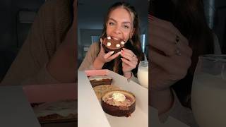 REVIEWING + RATING THIS WEEK’S CRUMBL LINEUP IN UNDER 60 SECONDS 🍪🤭 #cookiesandmilk #crumblasmr