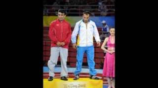 Olympics-Wrestling-Angry Swede throws down medal, quits