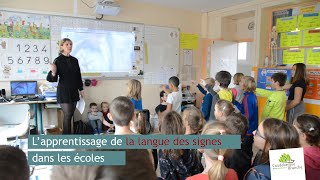 L'apprentissage de la langue des signes dans les écoles