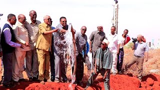 Madaxweyne kuxigeenka Somaliland ayaa xadhiga ka jaray ceelka shanshacade oo lagu soo hayaamay.