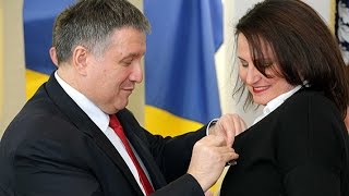 Олександр Турчинов і Арсен Аваков вручили нагороди працівницям МВС