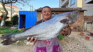 660買1條14斤白鮸魚，做道香煎魚，魚肉下酒湯汁下飯，爽！